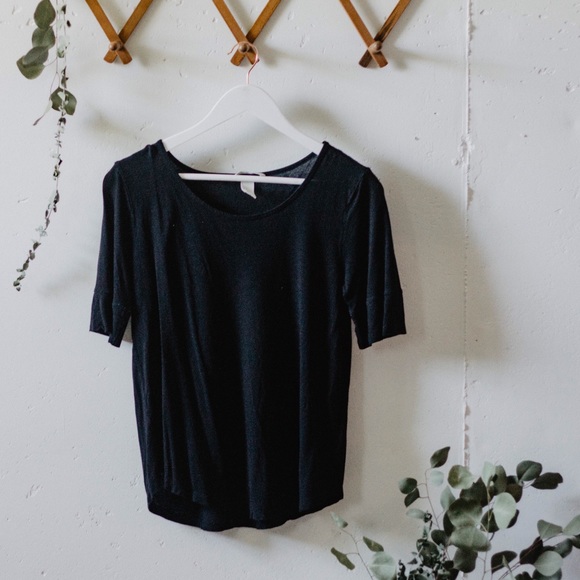 H&M Tops - Basic long-short sleeve tee
